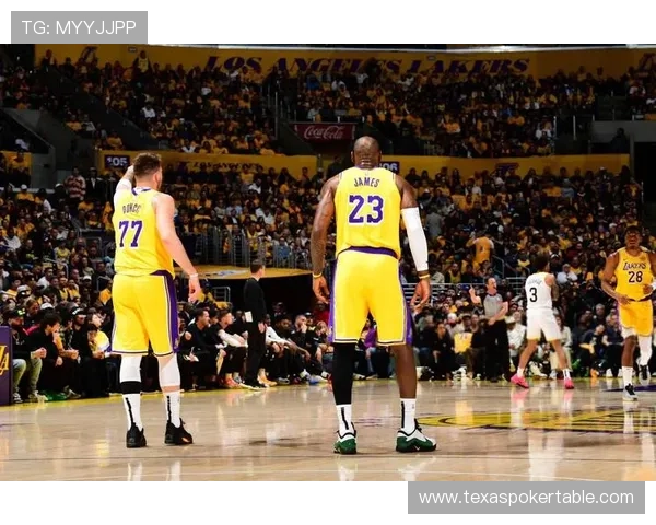 达拉斯独行侠118-108战胜迈阿密热火,东契奇率队取三连胜 达拉斯独行侠118-108战胜迈阿密热火,东契奇率队取三连胜